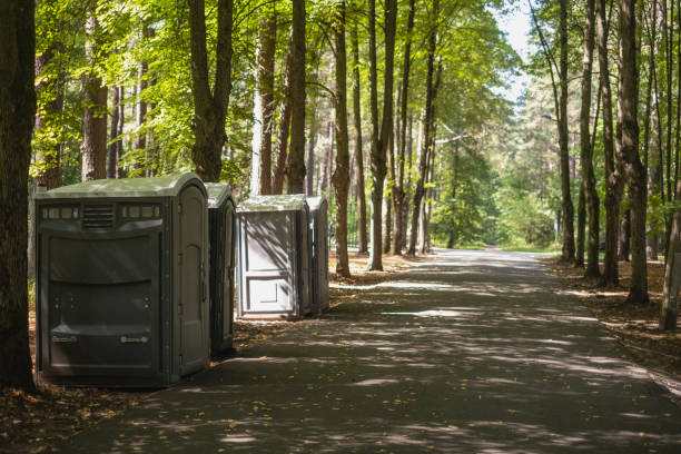 Best Portable restroom trailer rental  in Edna, TX